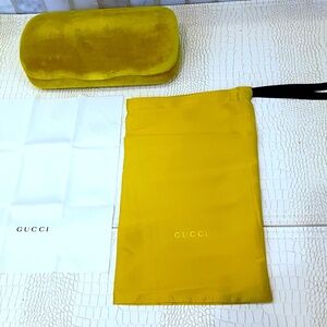 Authentic Brand New XL Green Velvet Glass Case w/ Guuci Pouch & Gucci Cloth